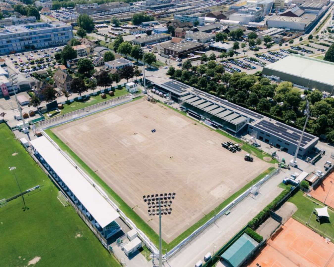 NOUVELLE SAISON, NOUVELLE PELOUSE POUR LE STADE MUNICIPAL !