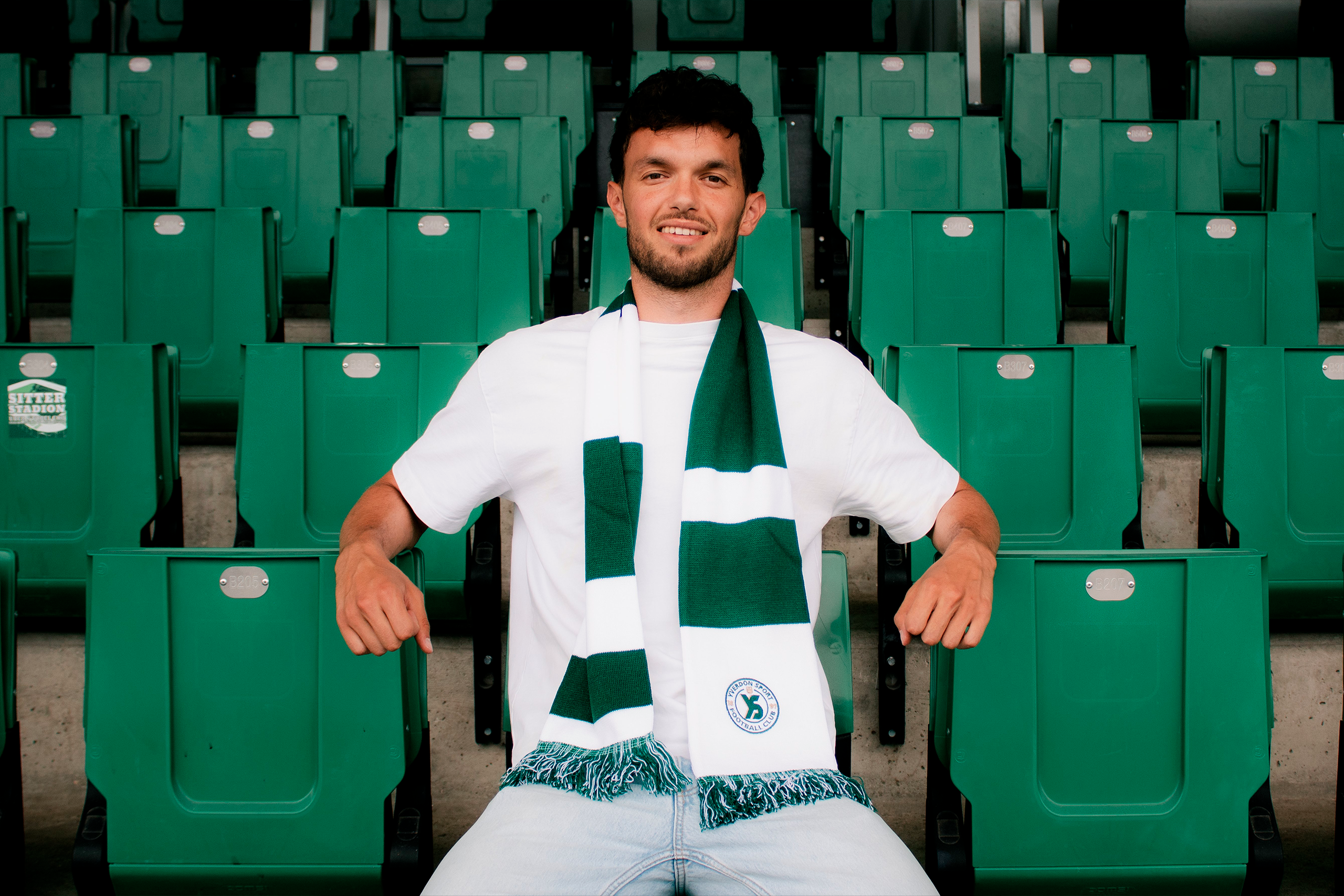YS enrôle Shkelqim Demhasaj, meilleur buteur de DCL 25/26